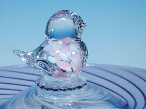 Vogeltränke lila-pink Detail